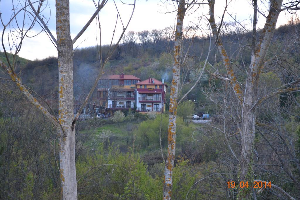 Hotel Mouson Melathron Elafina Exterior foto